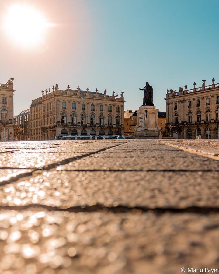 Grand Hotel De La Reine - Place Stanislas Nancy Exterior photo